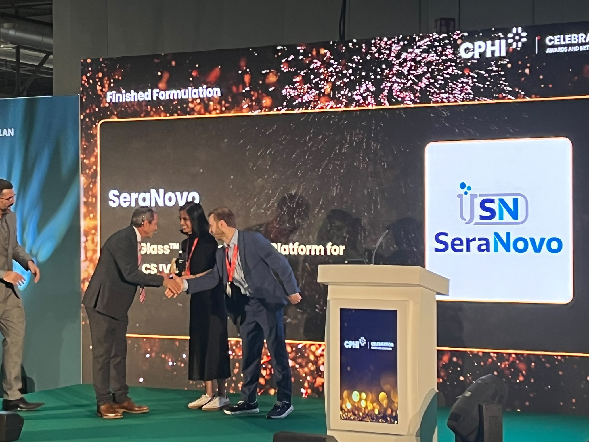 SeraNovo team receiving the 2026 CPHI Pharma Award for Finished Formulation.